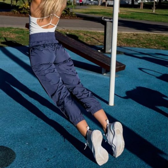 NWT Free People Way Home Jogger in Deepest Navy - Picture 2 of 5